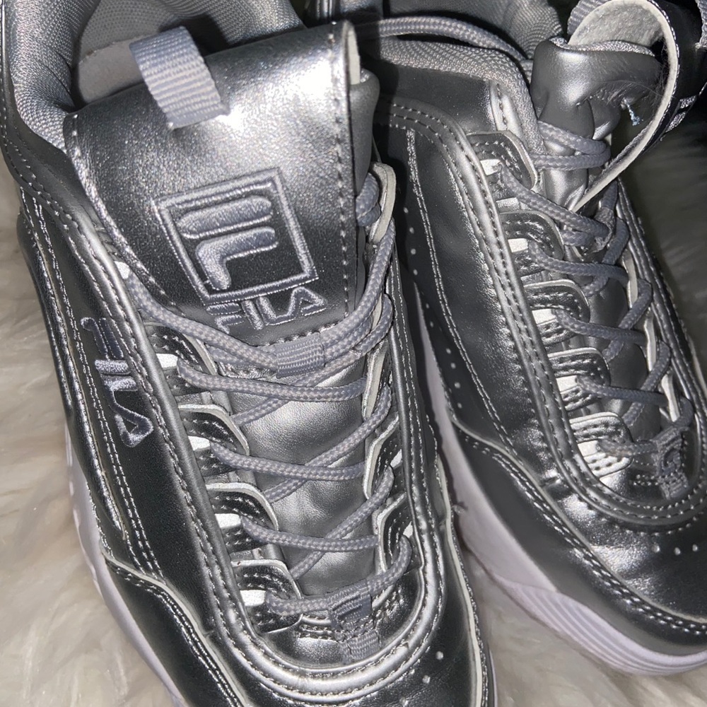 Fila Shoes - Picture 4 of 9